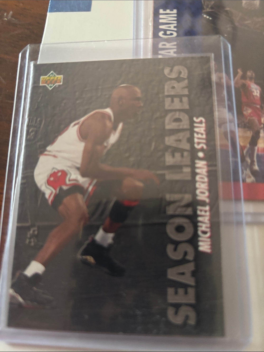 Lot of 10 Michael Jordan Basketball Trading Cards - Red - Picture 6 of 11